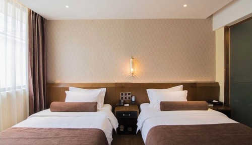 Comfort Twin Room, City View