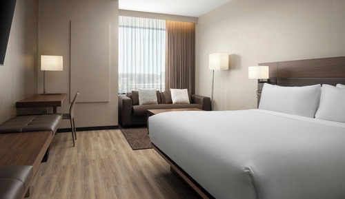 Deluxe Room, 1 King Bed with Sofa bed, City View