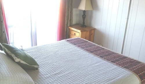 Superior Double Room, Ensuite, Mountain View (Standard 1 Bed Stove)