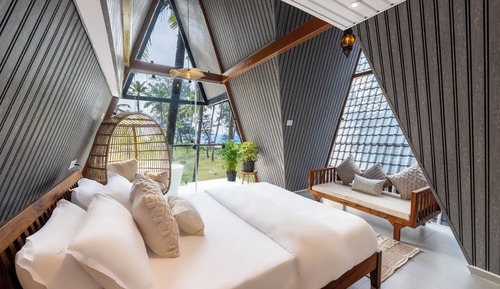 Romantic Room, Partial Sea View