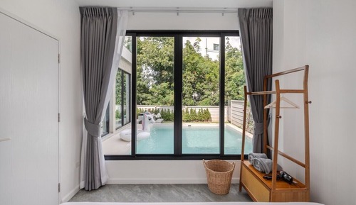 House, Private Pool, Park View