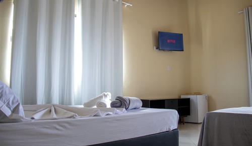 Quarto quádruplo superior com sacada - Segundo andar