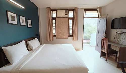 Deluxe Double Room, Balcony, City View