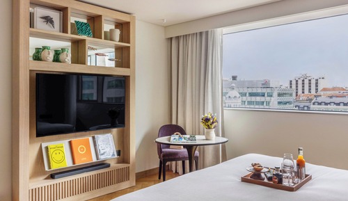 Superior Room (ME | Street View)