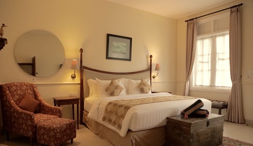 Premier Room, Pool View