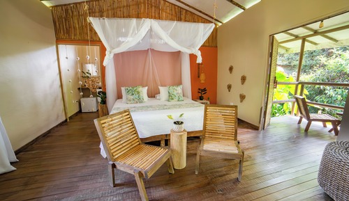 Deluxe Double Room, 1 King Bed, Balcony, Garden View