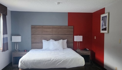 Suite, 1 King Bed, Non Smoking, Jetted Tub