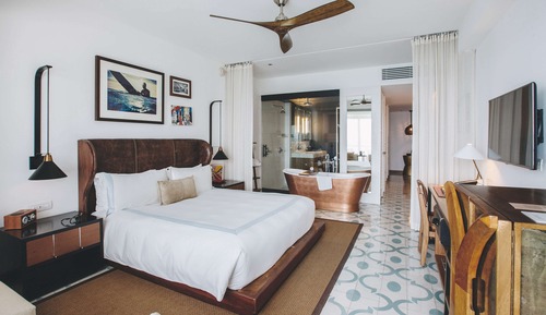Deluxe Room, 1 King Bed, Ocean View