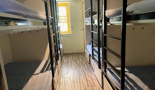 Shared Dormitory, Men only