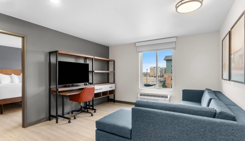 Suite, 1 King Bed, Non Smoking (Upgrade)