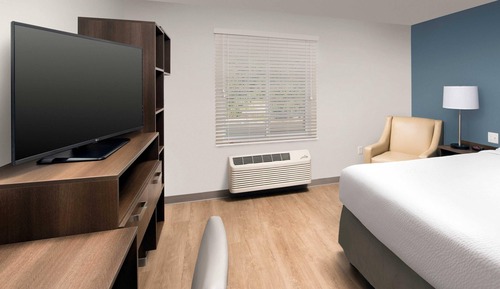 QUEEN SUITE - DISHES INCLUDED