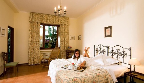 Classic Double or Twin Room, Garden View