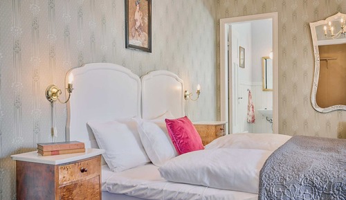 Traditional Double or Twin Room