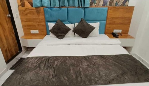 Economy Suite, City View