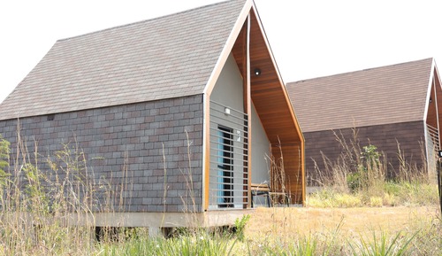 Comfort Room, Balcony, Lake View