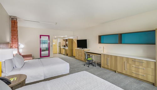 Studio, 2 Queen Beds, Accessible