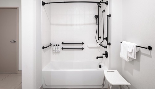 Studio Suite, 2 Queen Beds, Accessible Bathtub (Communications, Mobility)