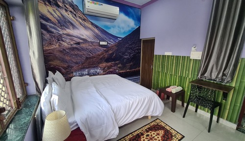 Standard Double or Twin Room, Balcony, Garden View