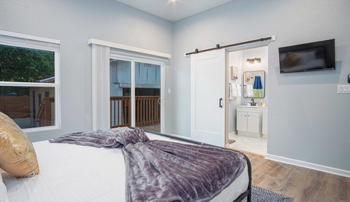 Family House (4 Bedrooms)