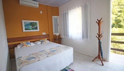 Suite, 1 Queen Bed (Beija Flor)