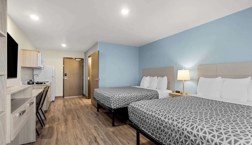 Suite, 2 Queen Beds, Non Smoking