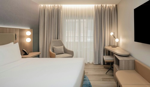 Deluxe Room, 1 King Bed, Non Smoking, Balcony