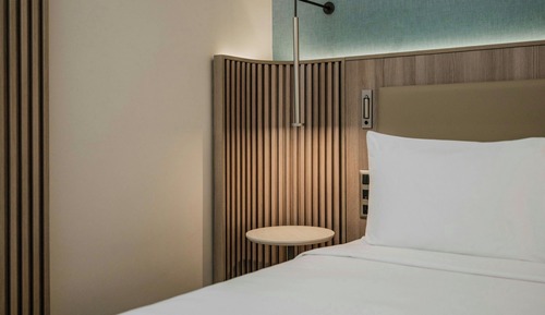 Deluxe Suite, 1 King Bed with Sofa bed, Balcony