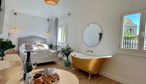 Deluxe Double Room, Garden View