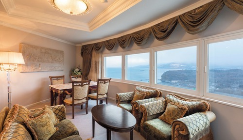 Luxury Suite