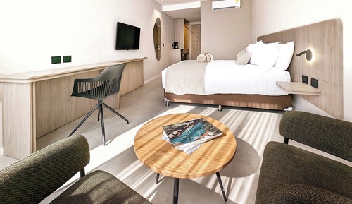 Standard Suite, City View