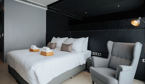 Standard Room, 1 King Bed, Corner