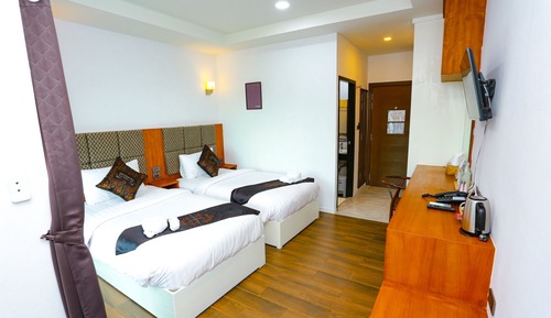 Standard Room, 2 Twin Beds, City View