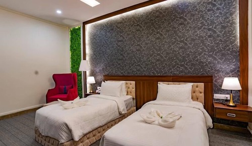 Superior Twin Room, City View