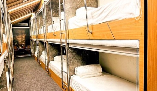Basic Shared Dormitory, Women only