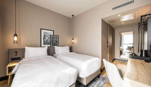 Standard Room (High Floor)