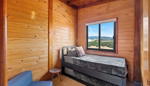 Family Cabin, Lake View