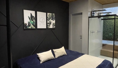 Comfort Room, Garden View