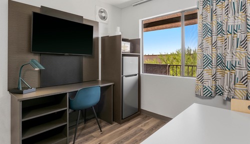 Standard Studio, 2 Queen Beds, Non Smoking, Kitchenette