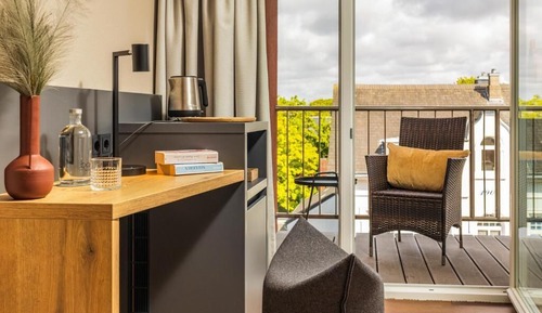 Comfort Single Room, 1 Queen Bed, Balcony