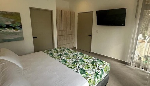 Family House, 3 Bedrooms, Private Pool, Garden View