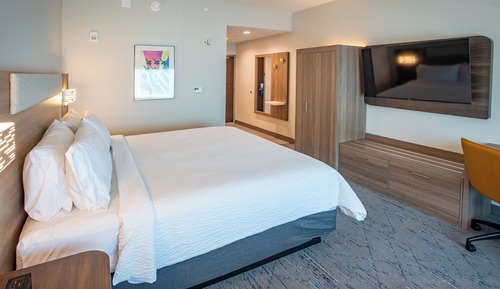 Standard Room, 1 King Bed, Accessible, Non Smoking (Communications)