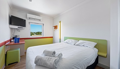 Standard Room, 1 King Bed