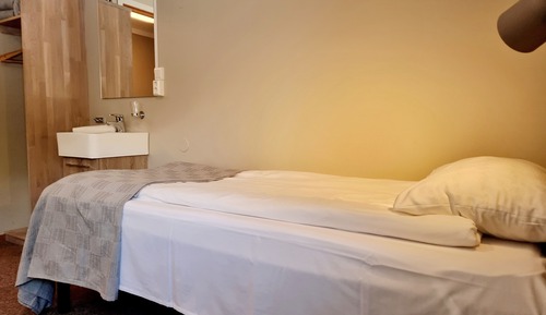 Double Room (Shared bathroom)