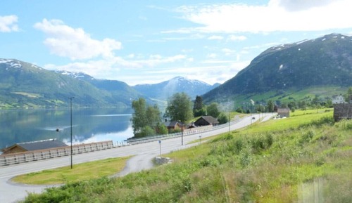 SUITE ROOM WITH LAKE VIEW