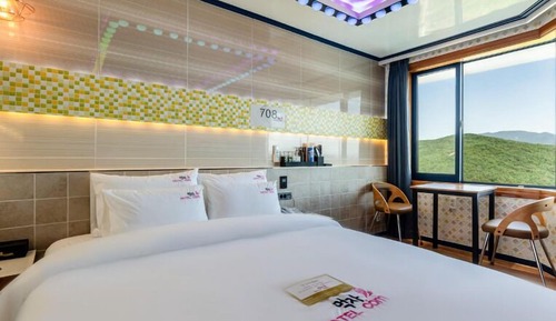 Entertainment Fantastic View