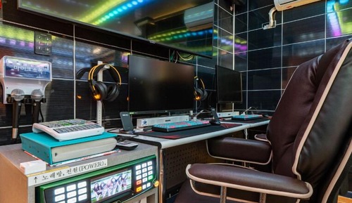 Waterfall Room Mountain View