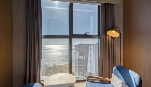 Superior Room, 1 King Bed (Side Ocean)