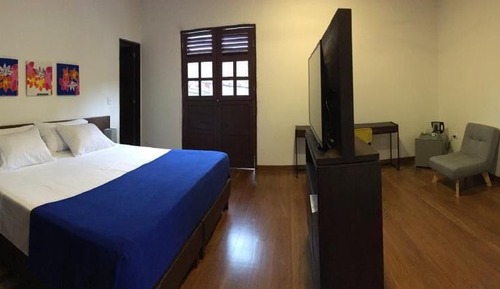 Family Studio Suite, City View