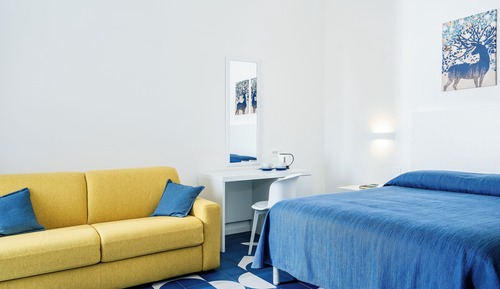 Junior Suite, 1 Queen Bed with Sofa bed, Private Bathroom, Sea View