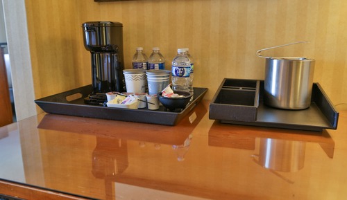 Deluxe Room, 1 King Bed, Non Smoking, Refrigerator & Microwave